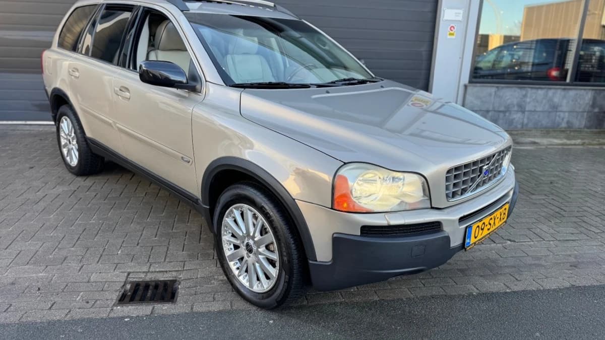 Volvo XC90 — foto 1