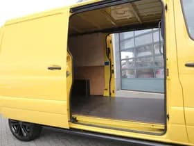 Mercedes-Benz Sprinter thumbnail 11