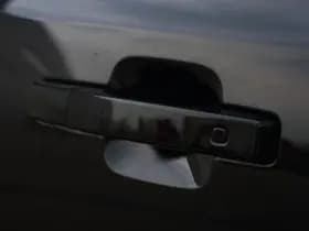 Land Rover Defender 110 2.0 P300e 110 X-Dynamic HSE Pano | stoel koeling | elektr Trekhaak.. thumbnail 35