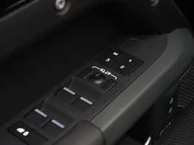 Land Rover Defender 110 3.0 P400 110 X-Dynamic HSE 5-persoons | panorama | meridian | trekhaak | Uniek mooi.. thumbnail 24