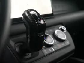 Land Rover Defender 110 3.0 P400 110 X-Dynamic HSE 5-persoons | panorama | meridian | trekhaak | Uniek mooi.. thumbnail 10