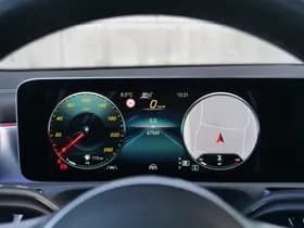 Mercedes-Benz A-Klasse A250 4matic Burmester | panorama | sfeerverlichting.. thumbnail 7