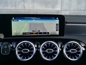 Mercedes-Benz A-Klasse A250 4matic Burmester | panorama | sfeerverlichting.. thumbnail 8