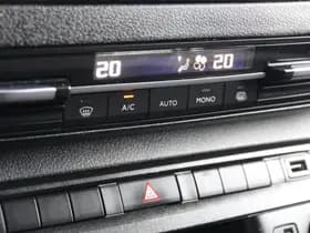 Peugeot Expert 2.0 BlueHDI 180 | Aut. | DC | 2x Schuifdeur | Euro 6 | Keyless | Clima.. Aut. | DC | 2x Schuifdeur | Euro 6 | Keyless | Clima.. thumbnail 18
