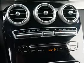 Mercedes-Benz GLC GLC 250 4MATIC Distronic | Trekhaak | Clima | Aantoonbaar onderhouden.. thumbnail 11