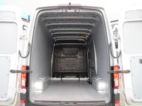 Volkswagen Crafter 2.0 TDI 140 L3H3 | Aut. | 3T trekgewicht | Navi | Camera | Airco.. thumbnail 4