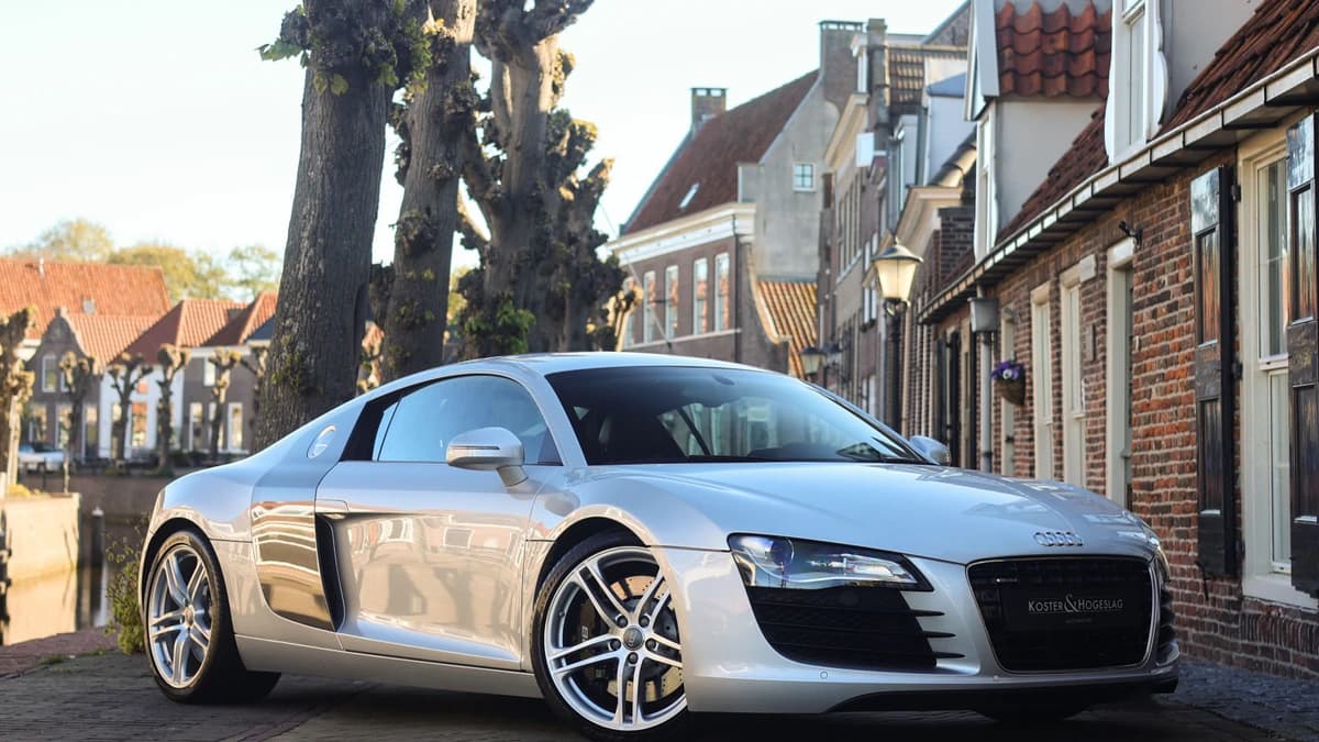 Audi R8 — foto 1