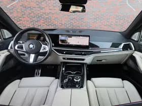 BMW X7 thumbnail 3