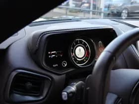 Aston Martin DB11 4.0 V8 thumbnail 16