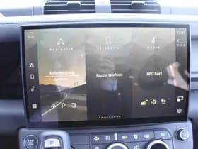 Land Rover Defender 2.0 P300e 110 X-Dynamic HSE thumbnail 22