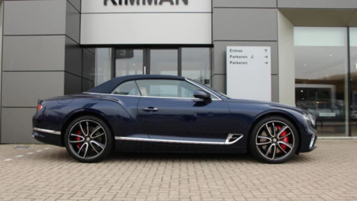 Bentley Continental GTC 6.0 W12 First Edition — foto 1