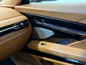 Aston Martin DB12 4.0 V8 thumbnail 18