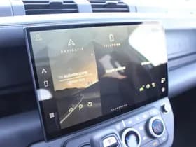 Land Rover Defender 110 2.0 P300e 110 X-Dynamic HSE thumbnail 23