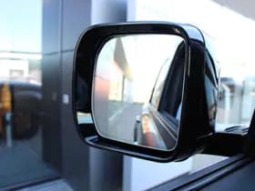 Land Rover Defender P300e 110 X-Dynamic SE PHEV thumbnail 53