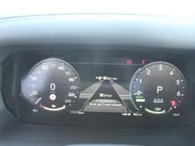 Land Rover Defender P300e 110 X-Dynamic HSE PHEV thumbnail 18