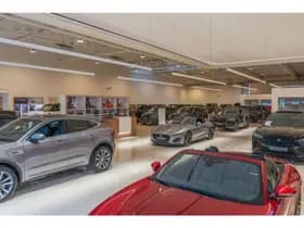 Land Rover Range Rover Velar thumbnail 92