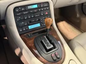 Jaguar XK8 4.0 V8 Convertible thumbnail 10