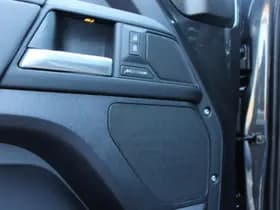 Land Rover Defender 110 2.0 P400e 110 X-Dynamic HSE thumbnail 25