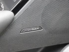 Land Rover Range Rover Velar thumbnail 14