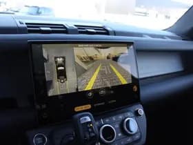 Land Rover Defender thumbnail 19