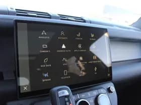 Land Rover Defender thumbnail 21