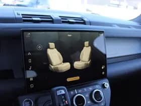 Land Rover Defender thumbnail 23