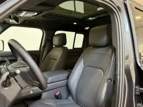 Land Rover Defender thumbnail 14