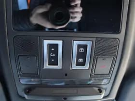 Land Rover Defender thumbnail 52