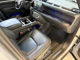 Land Rover Defender thumbnail 81