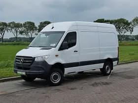 Mercedes-Benz Sprinter thumbnail 2
