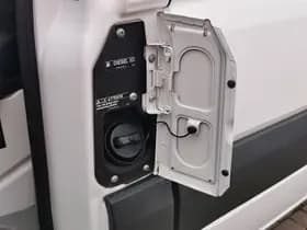 Mercedes-Benz Sprinter thumbnail 17