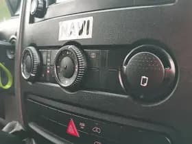 Mercedes-Benz Sprinter thumbnail 9