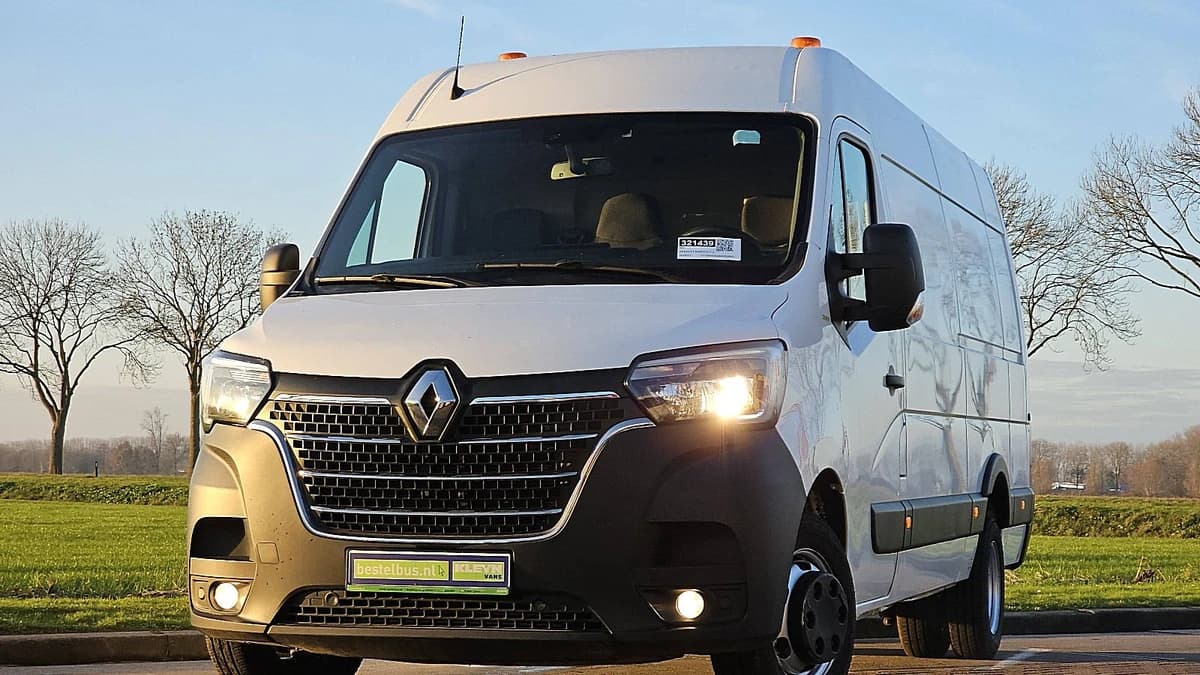 Renault Master — foto 1
