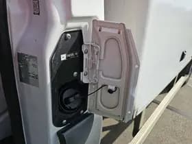 Mercedes-Benz Sprinter thumbnail 18