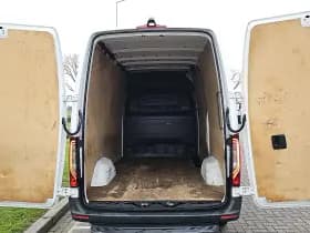 Mercedes-Benz Sprinter thumbnail 13