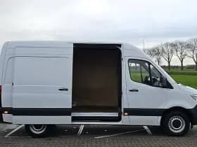 Mercedes-Benz Sprinter thumbnail 14