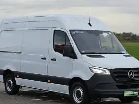 Mercedes-Benz Sprinter thumbnail 4