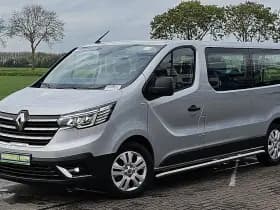 Renault Trafic thumbnail 2