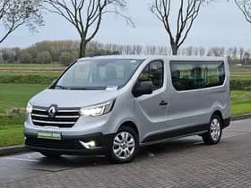 Renault Trafic thumbnail 2