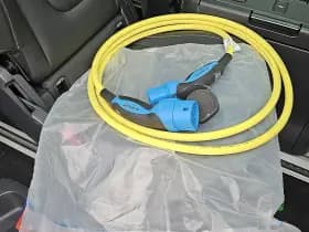 Mercedes-Benz Eqv thumbnail 23