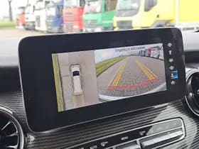 Mercedes-Benz Eqv thumbnail 12