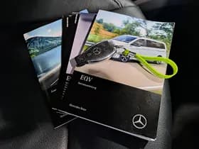 Mercedes-Benz Eqv thumbnail 17