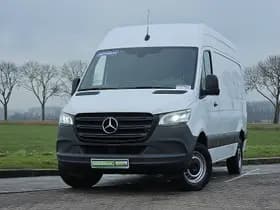 Mercedes-Benz Sprinter thumbnail 1