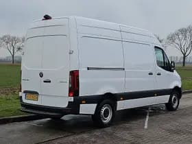 Mercedes-Benz Sprinter thumbnail 3