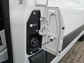 Mercedes-Benz Sprinter thumbnail 15