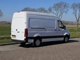 Mercedes-Benz Sprinter thumbnail 3