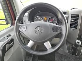 Mercedes-Benz 200 thumbnail 11