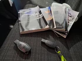 Mercedes-Benz 200 thumbnail 13