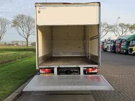 Mercedes-Benz Sprinter thumbnail 12