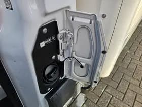 Mercedes-Benz Sprinter thumbnail 14